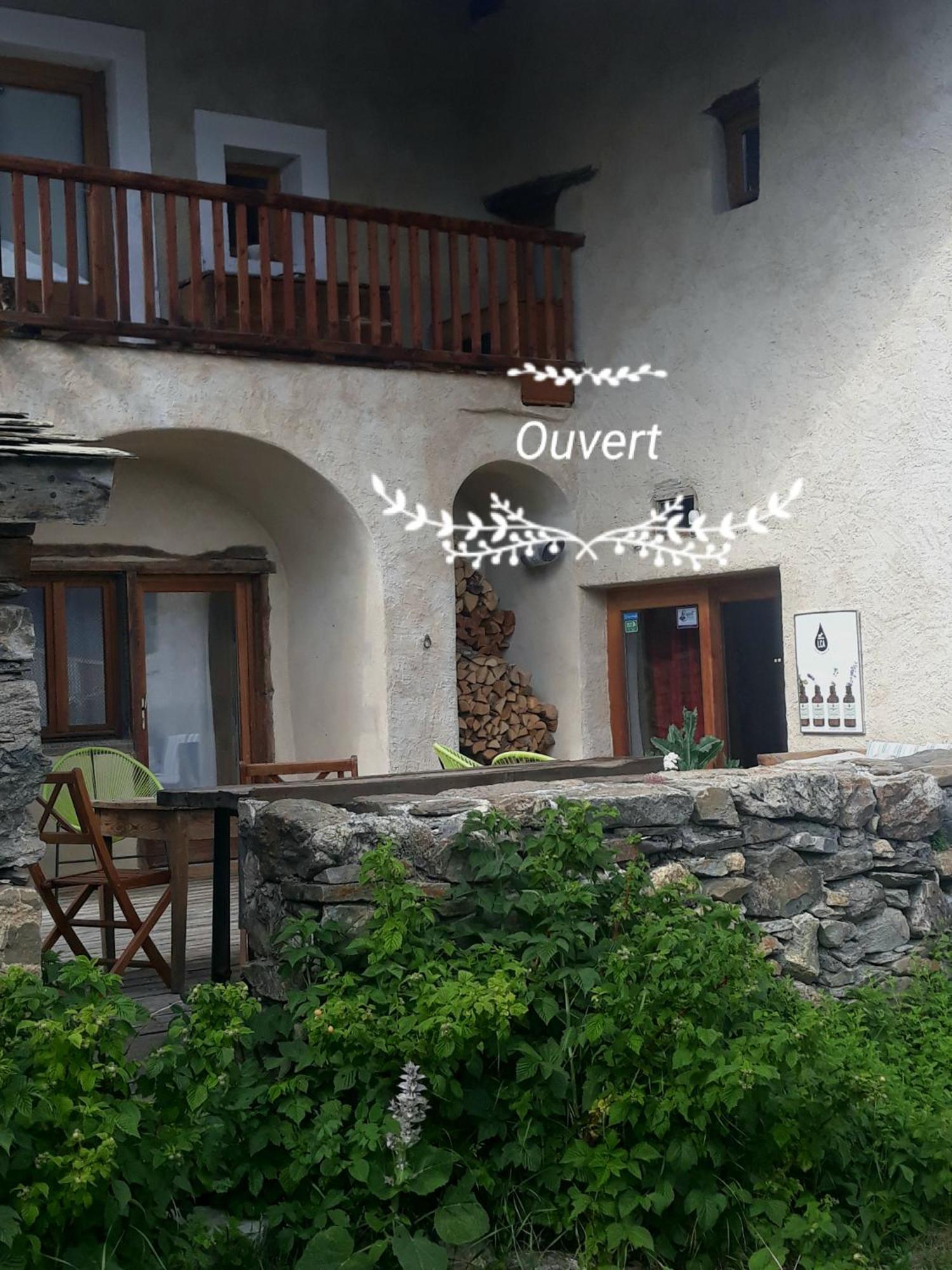 Bed and Breakfast La Ferme De Beaute Шатору-лез-Альп Экстерьер фото