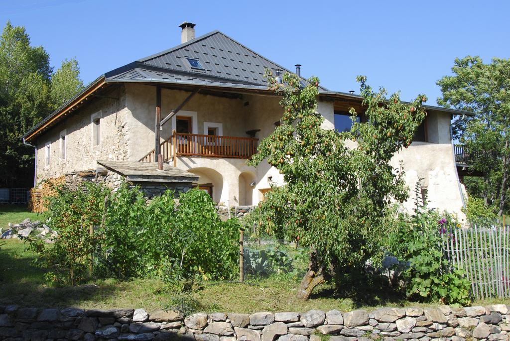 Bed and Breakfast La Ferme De Beaute Шатору-лез-Альп Экстерьер фото